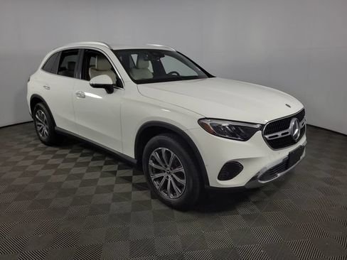 Used 2023 Mercedes-Benz GLC 300 4MATIC image 1