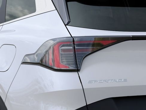 New 2026 Kia Sportage LX FWD image 11