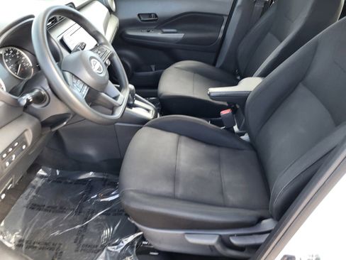 Used 2023 Nissan Kicks S image 16