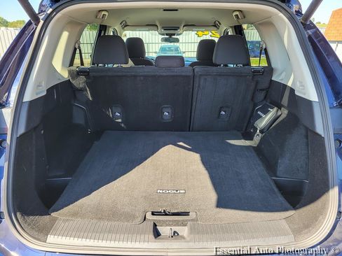 Used 2024 Nissan Rogue SV FWD image 27