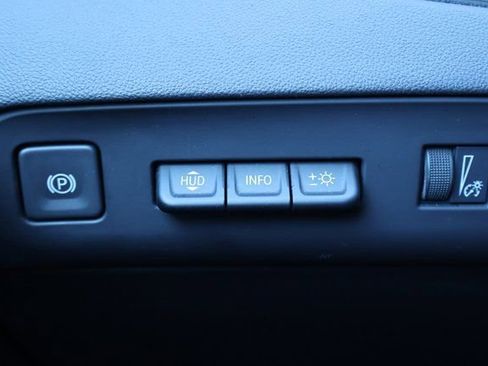 Certified 2024 Buick Enclave Premium image 19