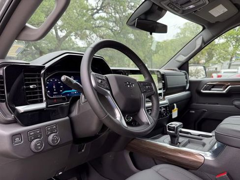 Used 2026 Chevrolet Silverado 1500 LT Trail Boss w/ Safety Package AWD/4WD image 11