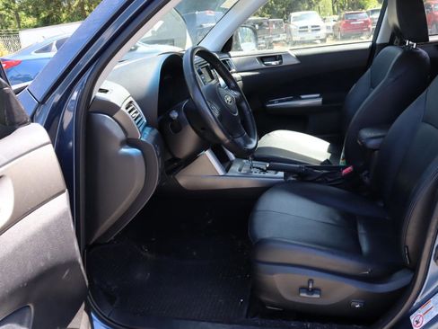 Used 2011 Subaru Forester 2.5X Limited AWD/4WD image 6