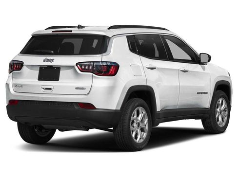 Used 2026 Jeep Compass Limited AWD/4WD image 2