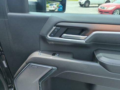 Used 2025 GMC Sierra 2500 Denali AWD/4WD image 33