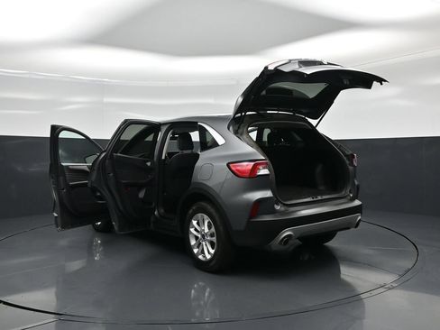 Used 2022 Ford Escape SE FWD image 28