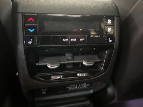 Used 2023 Jeep Grand Cherokee L Overland image 9