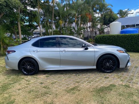 Used 2021 Toyota Camry XSE FWD image 8