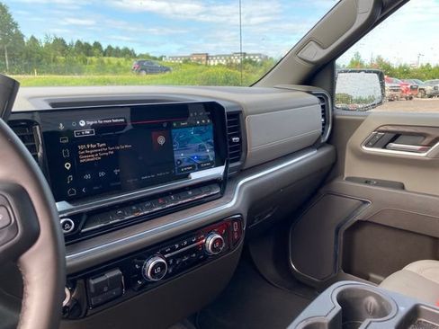 Used 2025 GMC Sierra 1500 SLT AWD/4WD image 29