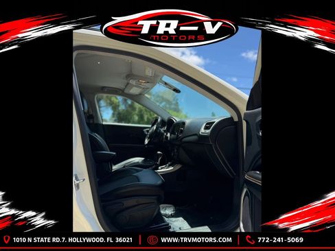 Used 2019 Jeep Compass Latitude AWD/4WD image 9