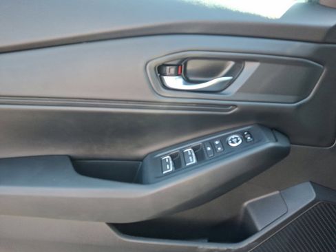 Certified 2024 Honda Accord EX image 12