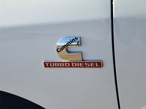 Used 2024 RAM 2500 Tradesman w/ Chrome Appearance Group image 9