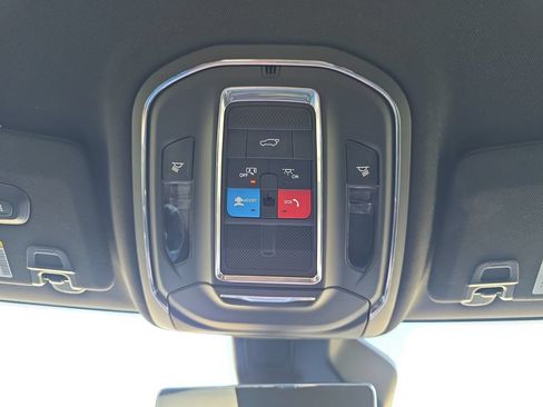 Used 2022 Jeep Grand Cherokee Trailhawk w/ Luxury Tech Group III AWD/4WD image 30