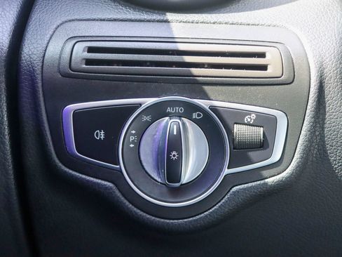 Used 2020 Mercedes-Benz GLC 300 image 31