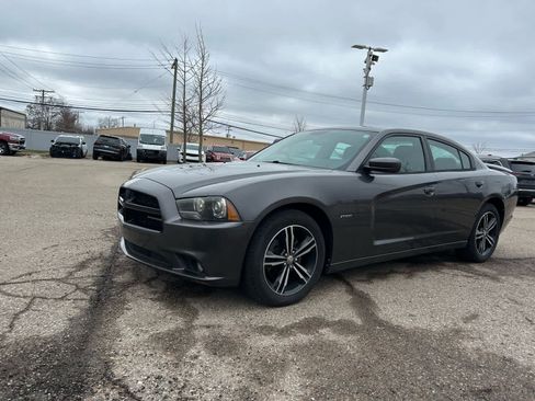 Used 2014 Dodge Charger R/T image 3