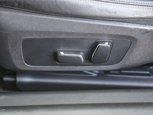 Used 2024 BMW M240i Coupe image 17