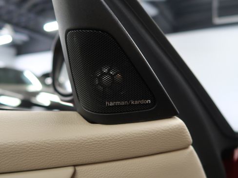 Used 2013 BMW 335i Convertible RWD image 21