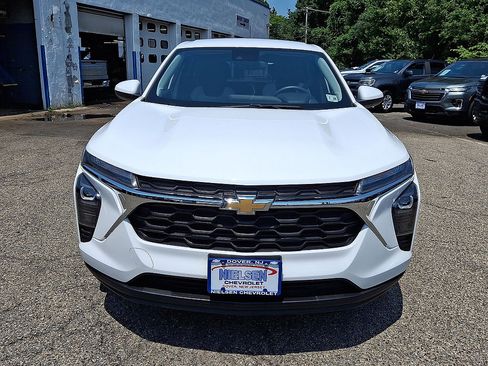 Certified 2024 Chevrolet Trax LS w/ LS Convenience Package FWD image 29