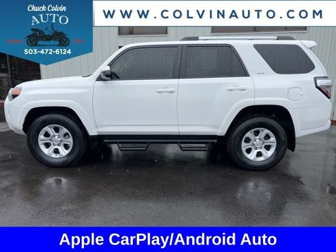 Used 2020 Toyota 4Runner SR5 AWD/4WD image 11