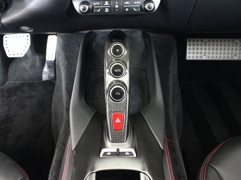 Used 2020 Ferrari 812 Superfast RWD image 44