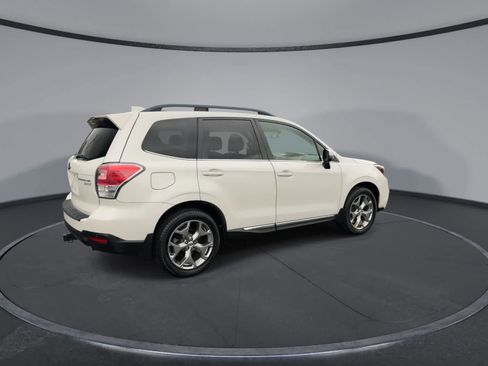 Used 2017 Subaru Forester 2.5i Touring AWD/4WD image 8