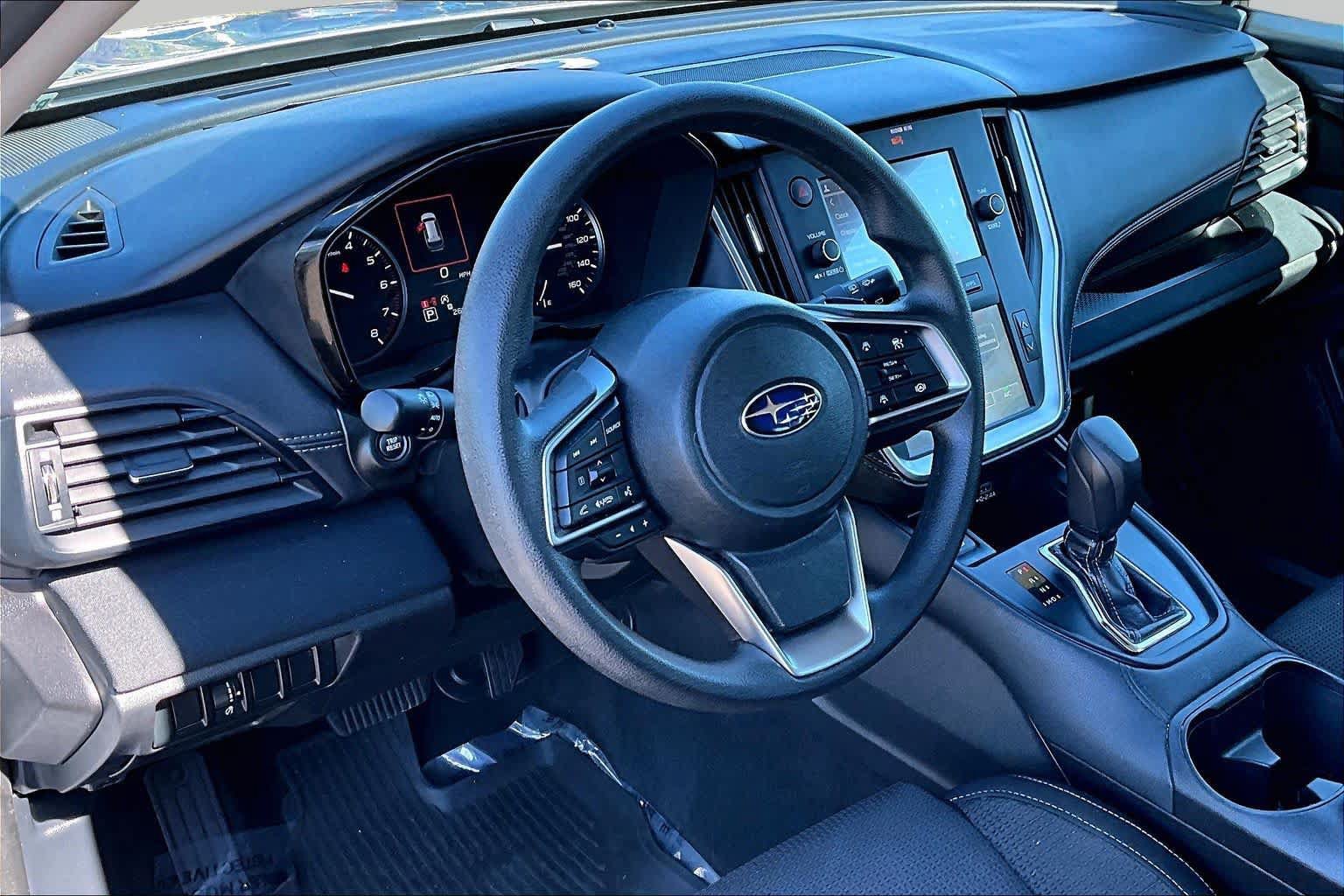 Used 2024 Subaru Outback AWD/4WD image 17