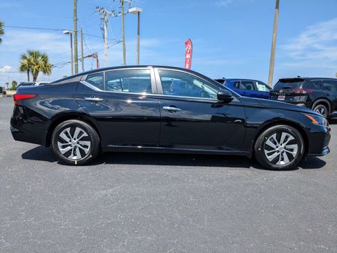 New 2025 Nissan Altima 2.5 S image 3