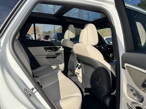 Certified 2025 Mercedes-Benz GLC 300 4MATIC image 30