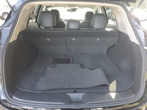 Certified 2024 Nissan Murano SV w/ SV Midnight Edition Package FWD image 6