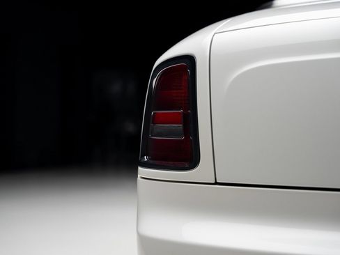Used 2013 Rolls-Royce Phantom Drophead Coupe RWD image 31