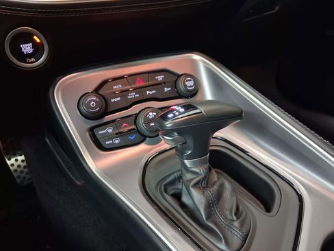 Used 2022 Dodge Challenger R/T w/ Plus Package image 16