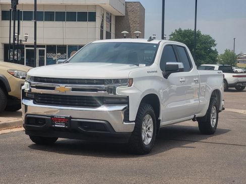 Used 2021 Chevrolet Silverado 1500 LT AWD/4WD image 8