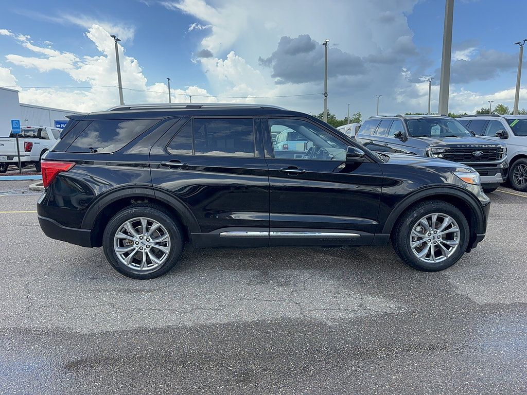 Used 2021 Ford Explorer Limited w/ Equipment Group 301A AWD/4WD image 5