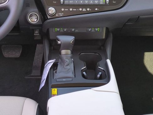 New 2025 Lexus ES 350 350 image 18