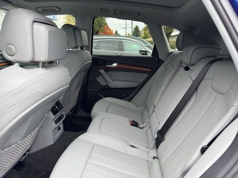 Used 2021 Audi Q5 e Premium Plus image 14