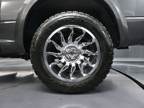 Used 2017 RAM 1500 Laramie image 13