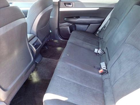 Used 2013 Subaru Outback 2.5i Premium w/ All-Weather Pkg AWD/4WD image 9