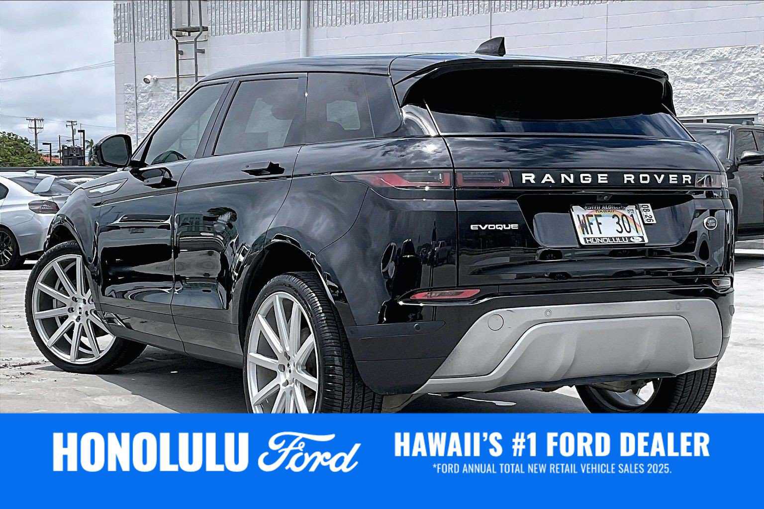 Used 2021 Land Rover Range Rover Evoque SE AWD/4WD image 3