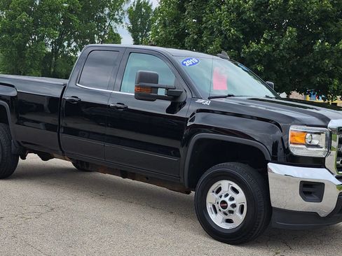 Used 2019 GMC Sierra 2500 SLE w/ Suspension Package, Off-Road AWD/4WD image 8