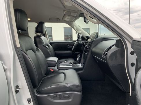 Used 2023 Nissan Armada SV image 34