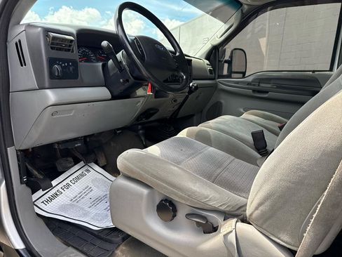 Used 2003 Ford F250 XLT AWD/4WD image 10