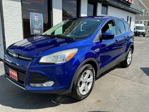 Used 2015 Ford Escape SE FWD image 2