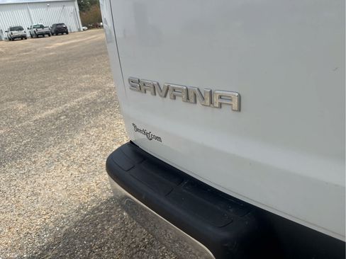 Used 2023 GMC Savana 2500 w/ Driver Convenience Package RWD image 16