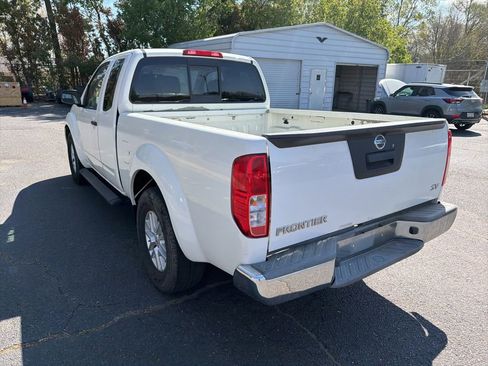 Used 2017 Nissan Frontier SV image 7