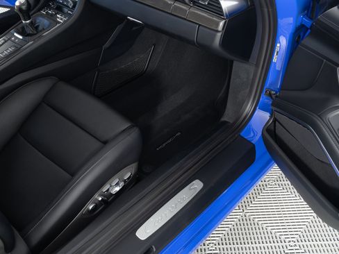 Used 2017 Porsche 911 Carrera S image 18