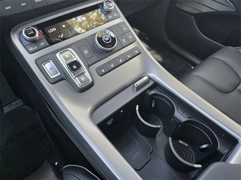 Used 2025 Hyundai Palisade Calligraphy image 13