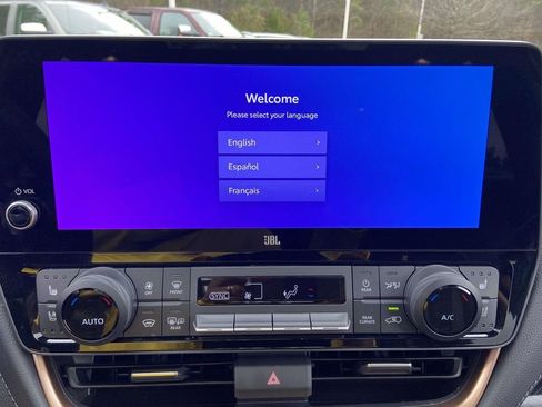 Used 2025 Toyota Grand Highlander AWD Hybrid image 21