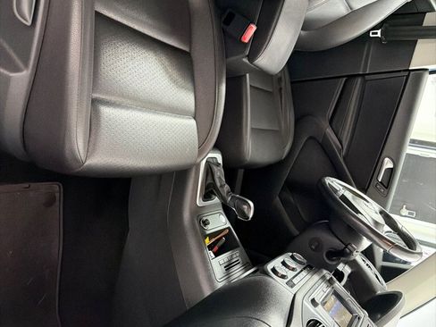 Used 2016 Volkswagen Tiguan S FWD image 24
