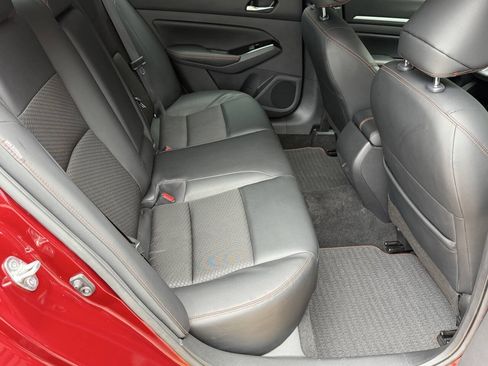 Used 2024 Nissan Altima 2.5 SR FWD image 17