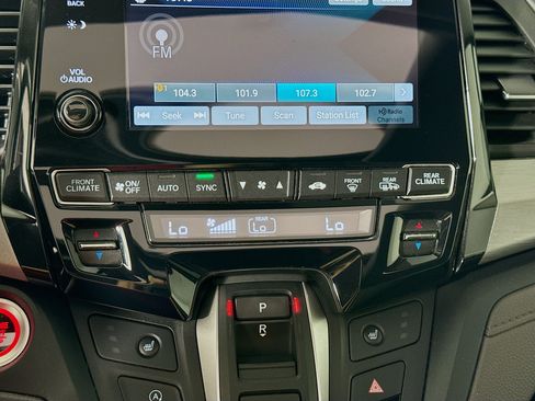 Used 2022 Honda Odyssey EX-L image 17